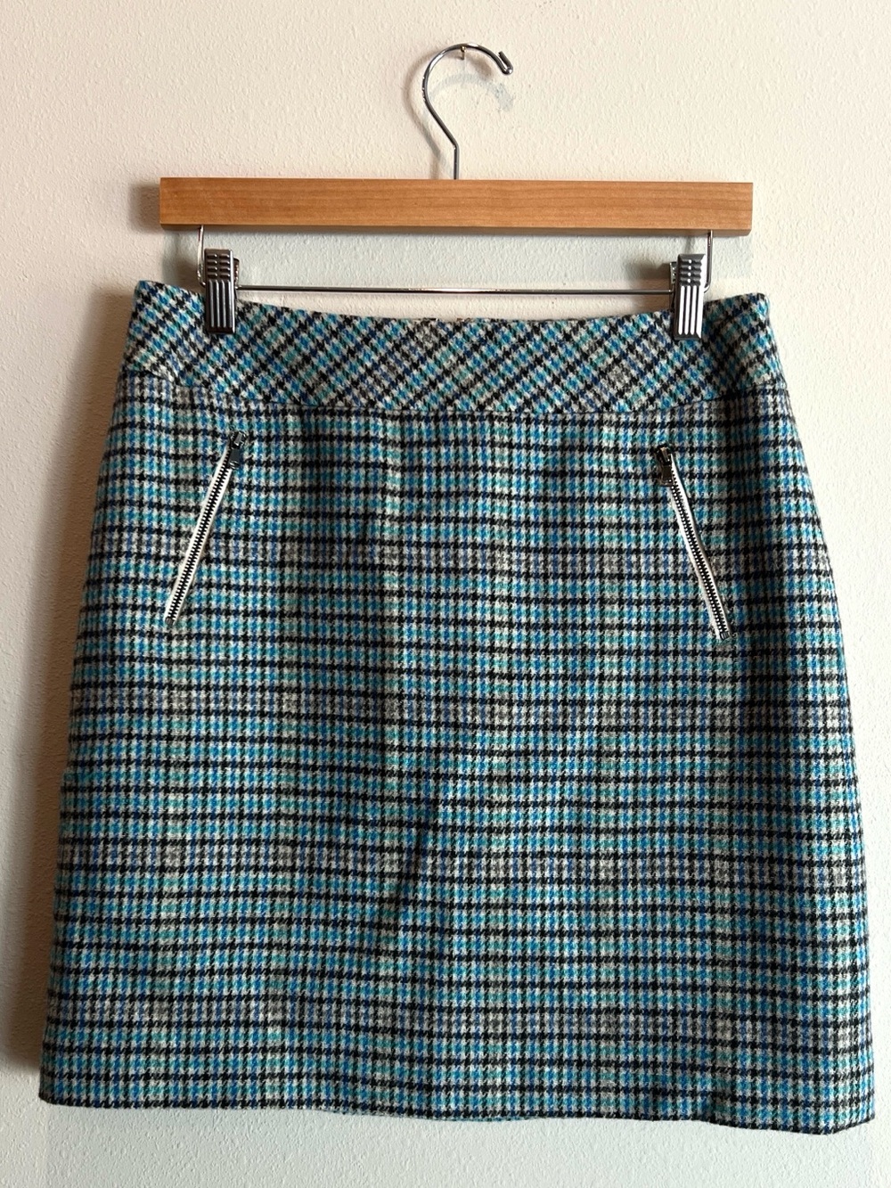 Talbots Women's Size 8P Wool Blend Skirt Blue/Black Houndstooth Zip Back Skirt